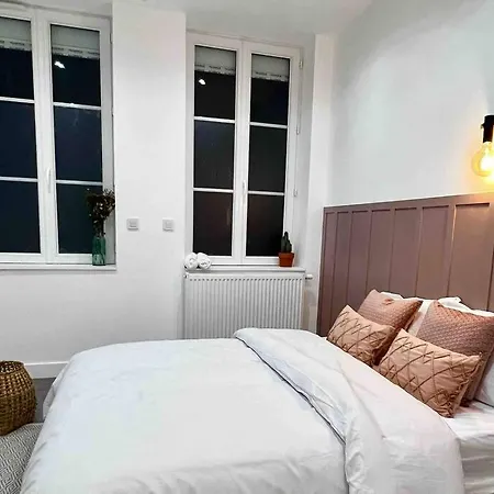 Fossil - Mmgreenhouse - Netflix & Wifi