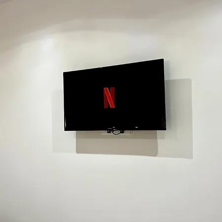 Fossil - Mmgreenhouse - Netflix & Wifi Apartment Tourcoing